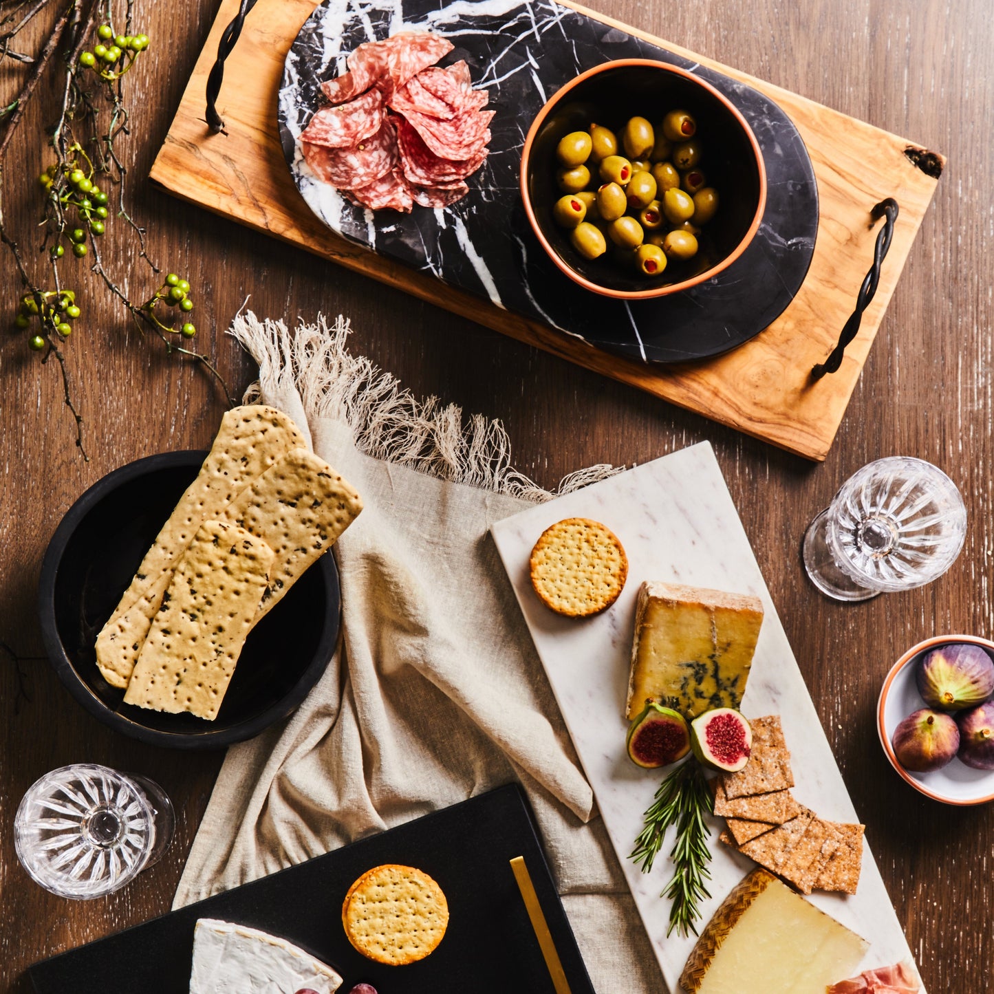 Black Aristocratic Oval Marble Serving Board