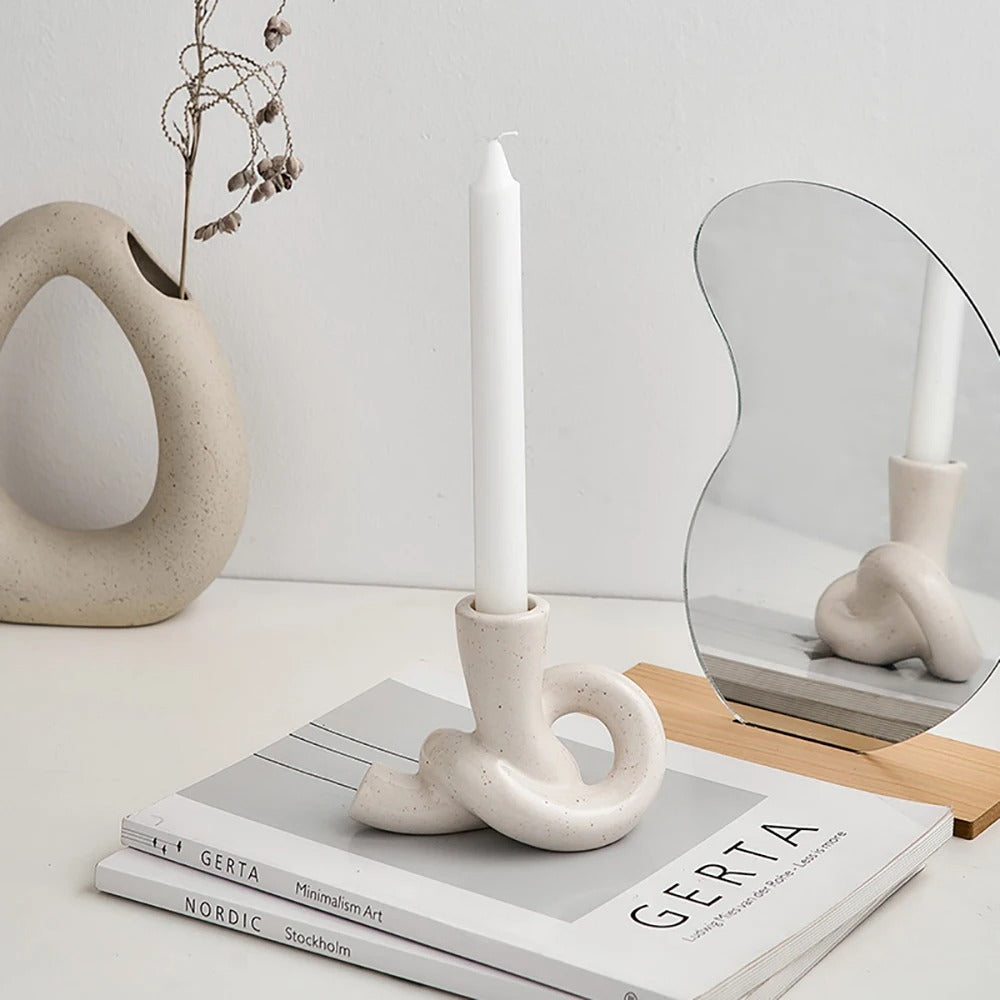 Knot Shape Candlestick Holder